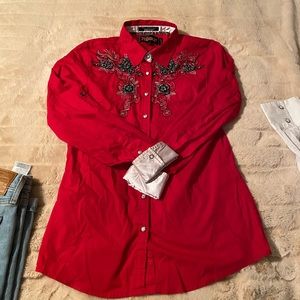 Super pretty red roar button down shirt